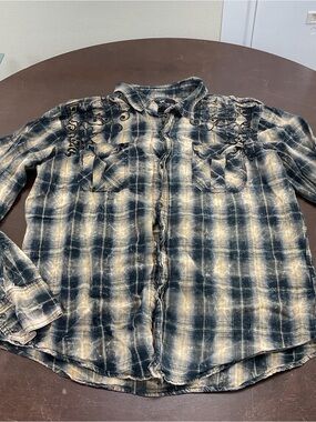 Men's Black & Cream Plaid Long-Sleeve Shirt with Chest Pockets